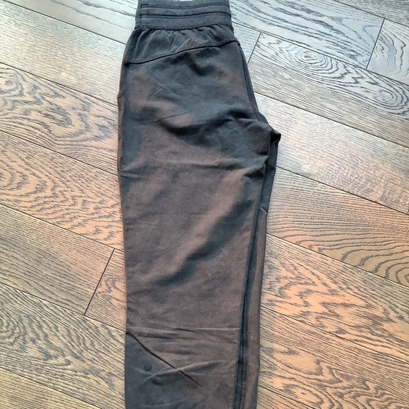 Lululemon Loop Back Jogger - Picture 7 of 7
